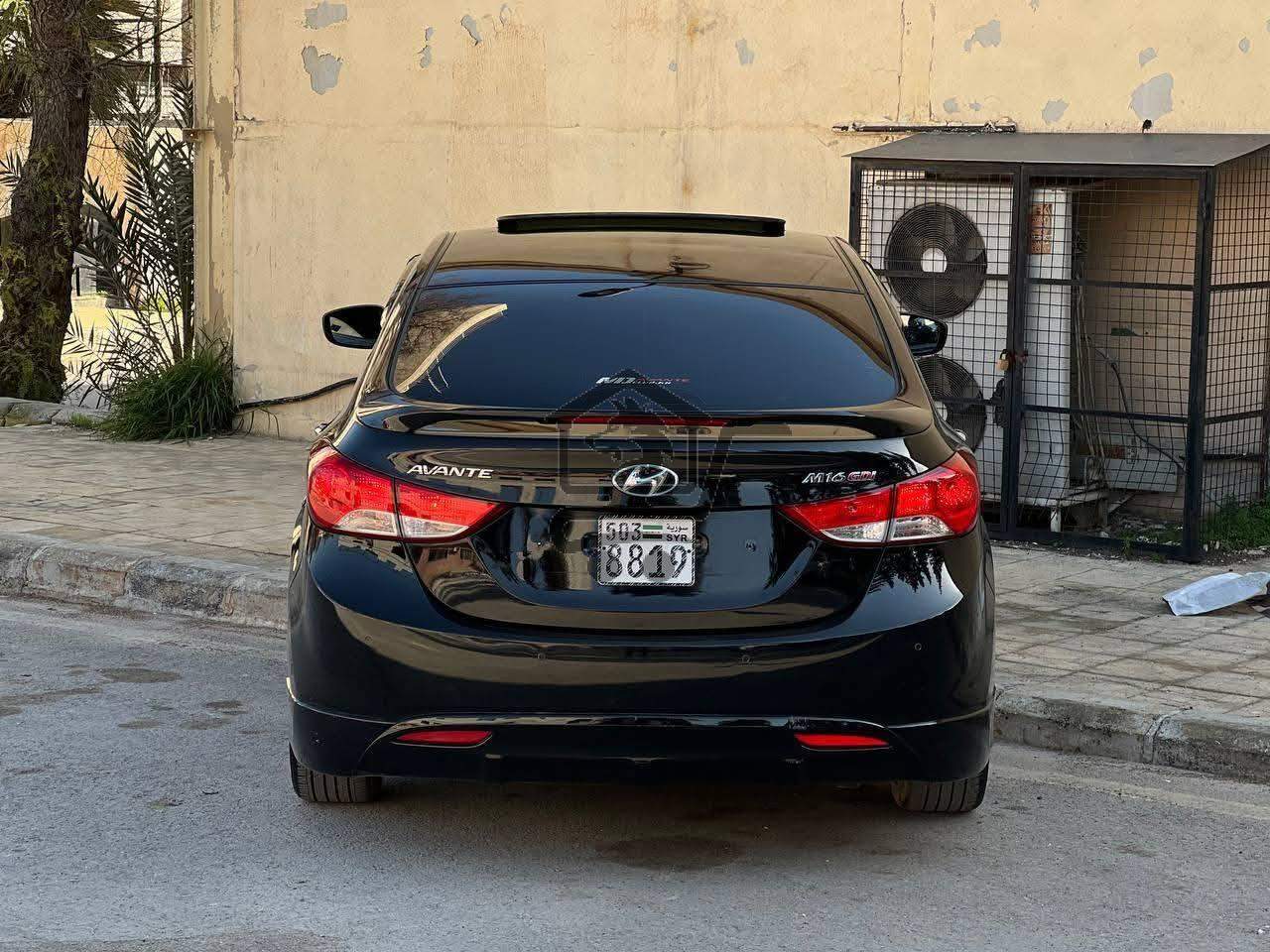Hyundai Avante 2011 - الصورة 6