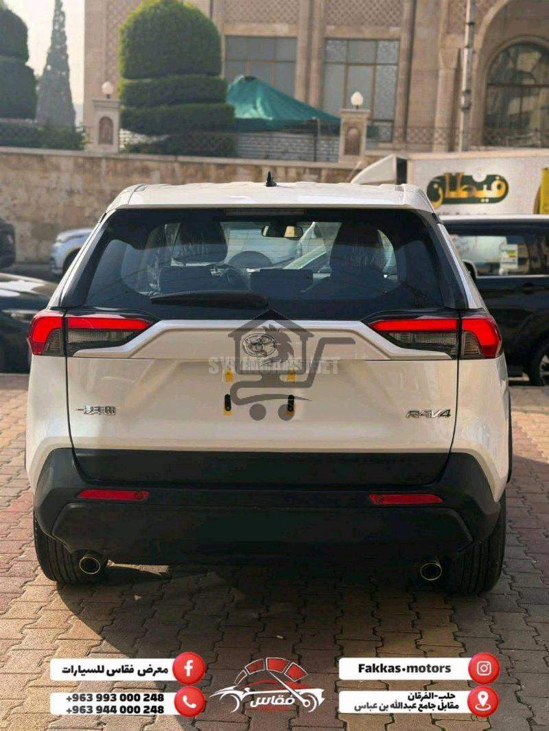 تويوتا - Toyota راف 4 - RAV 4 - الصورة 3