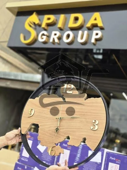 ساعة انيقة مميزة غريبة - الصورة 2