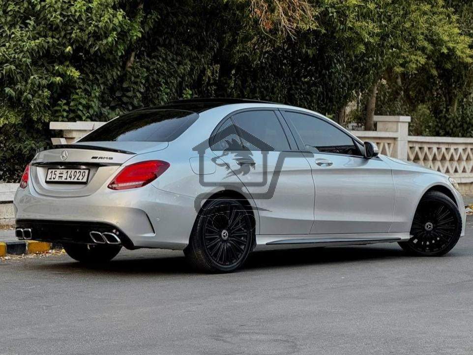 Mercedes C300 2015 - الصورة 4