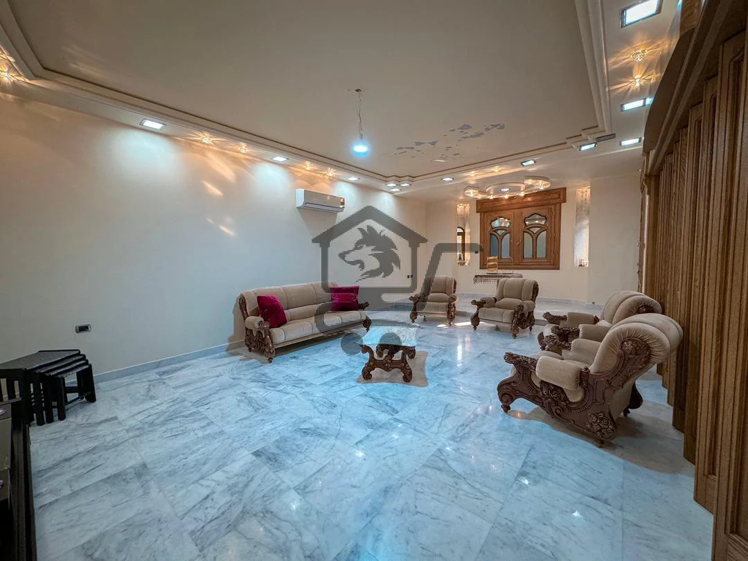 منزل كالقصر للبيع في الزهراء - الصورة 2