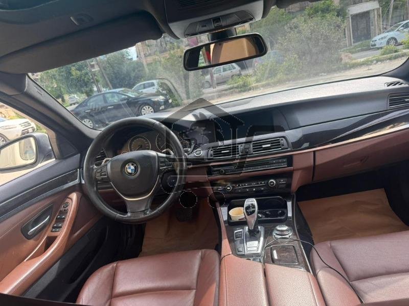 بي ام دابيليو- BMW 523 - الصورة 4