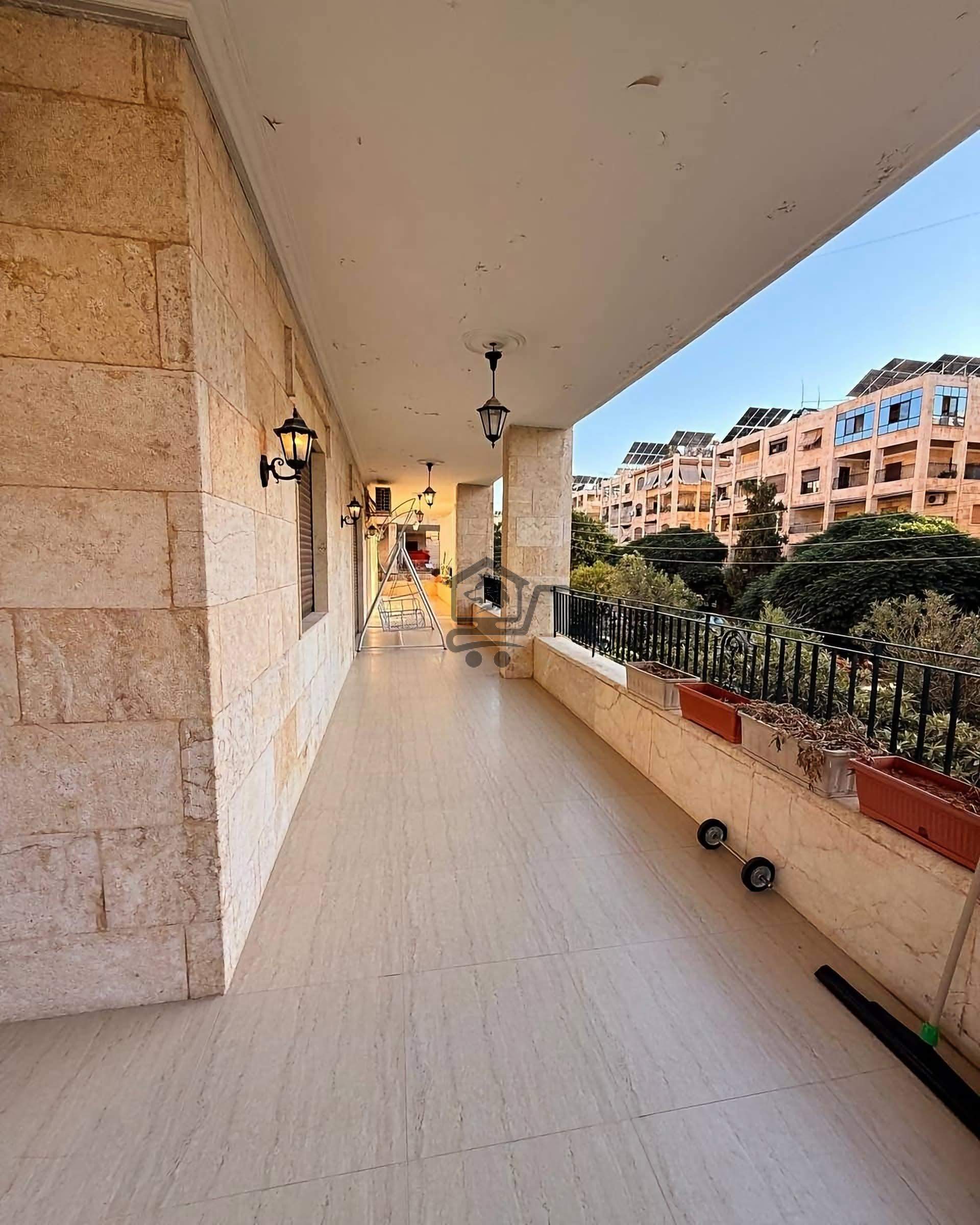 منزل فاخر - الصورة 8