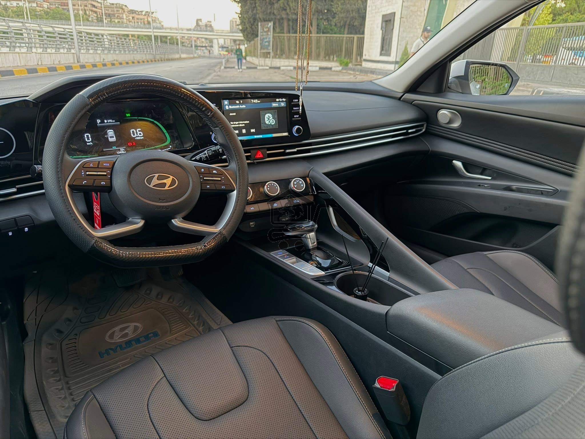 Hyundai Elantra 2025 - الصورة 6