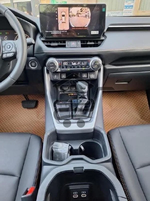 2025 Toyota RAV4 - الصورة 6