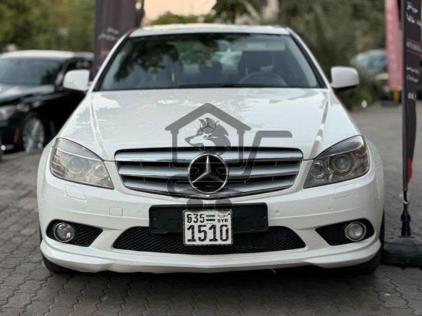 Mercedes-Benz C250 2009 - الصورة 3