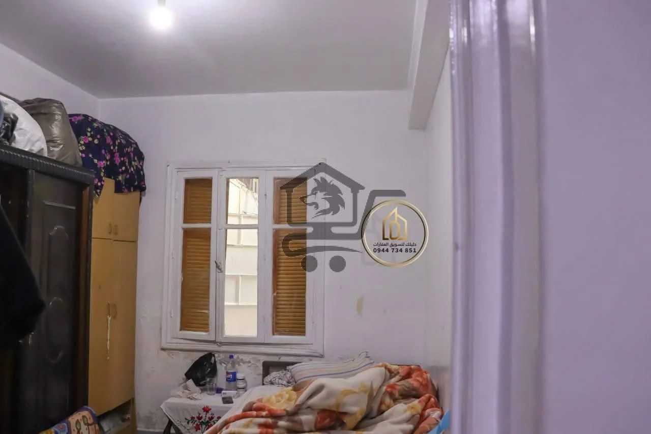 بيت للبيع بموقع متميز - الصورة 1