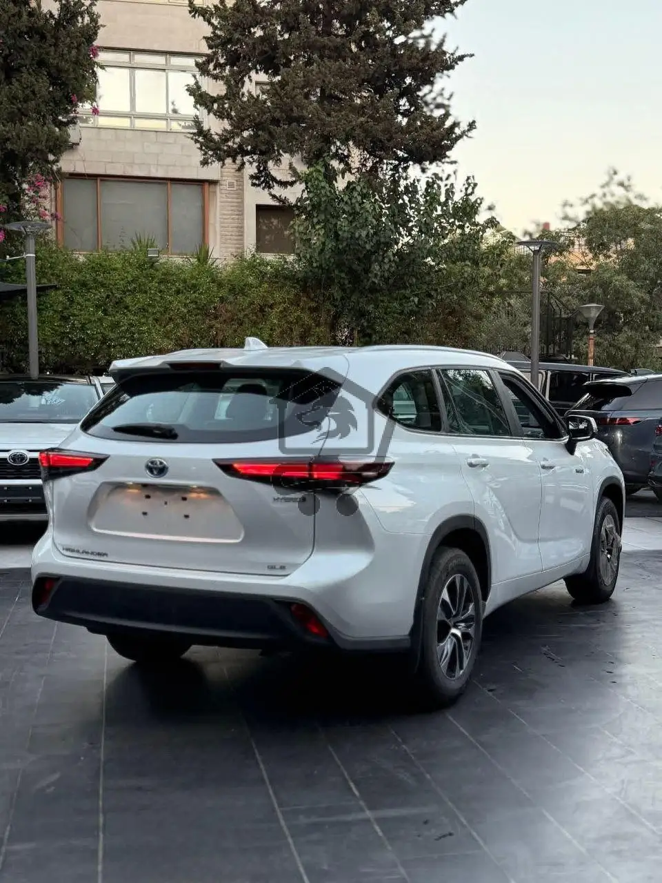 Toyota HighLander GLE - الصورة 3