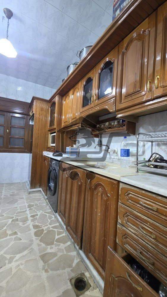 شقة واسعة بموقع جيد - الصورة 9