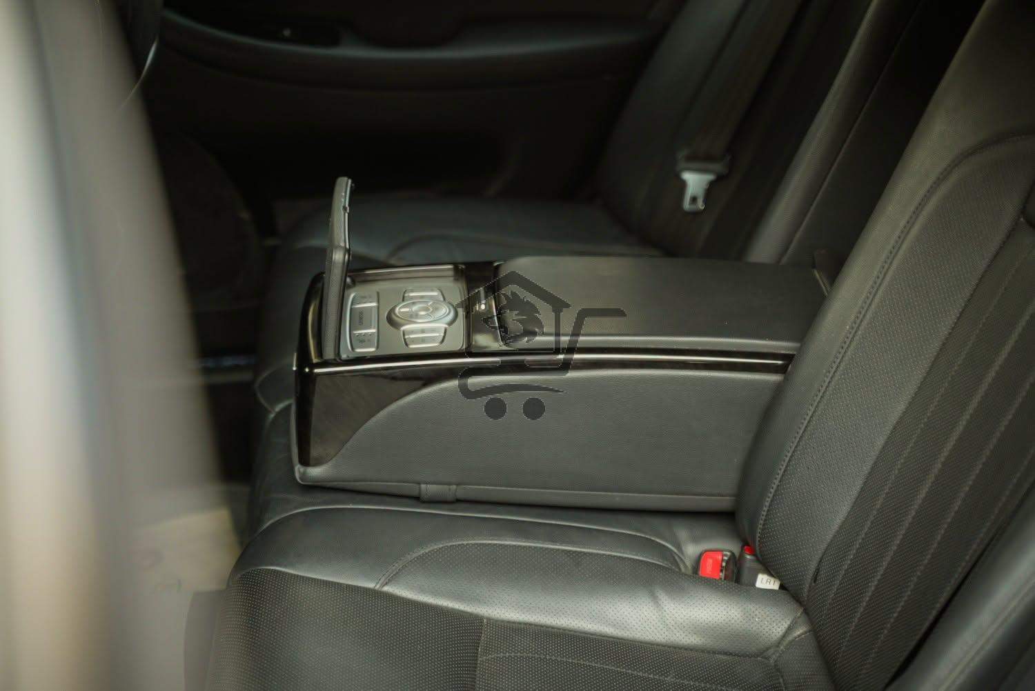 Hyundai Genesis 2012 - الصورة 9
