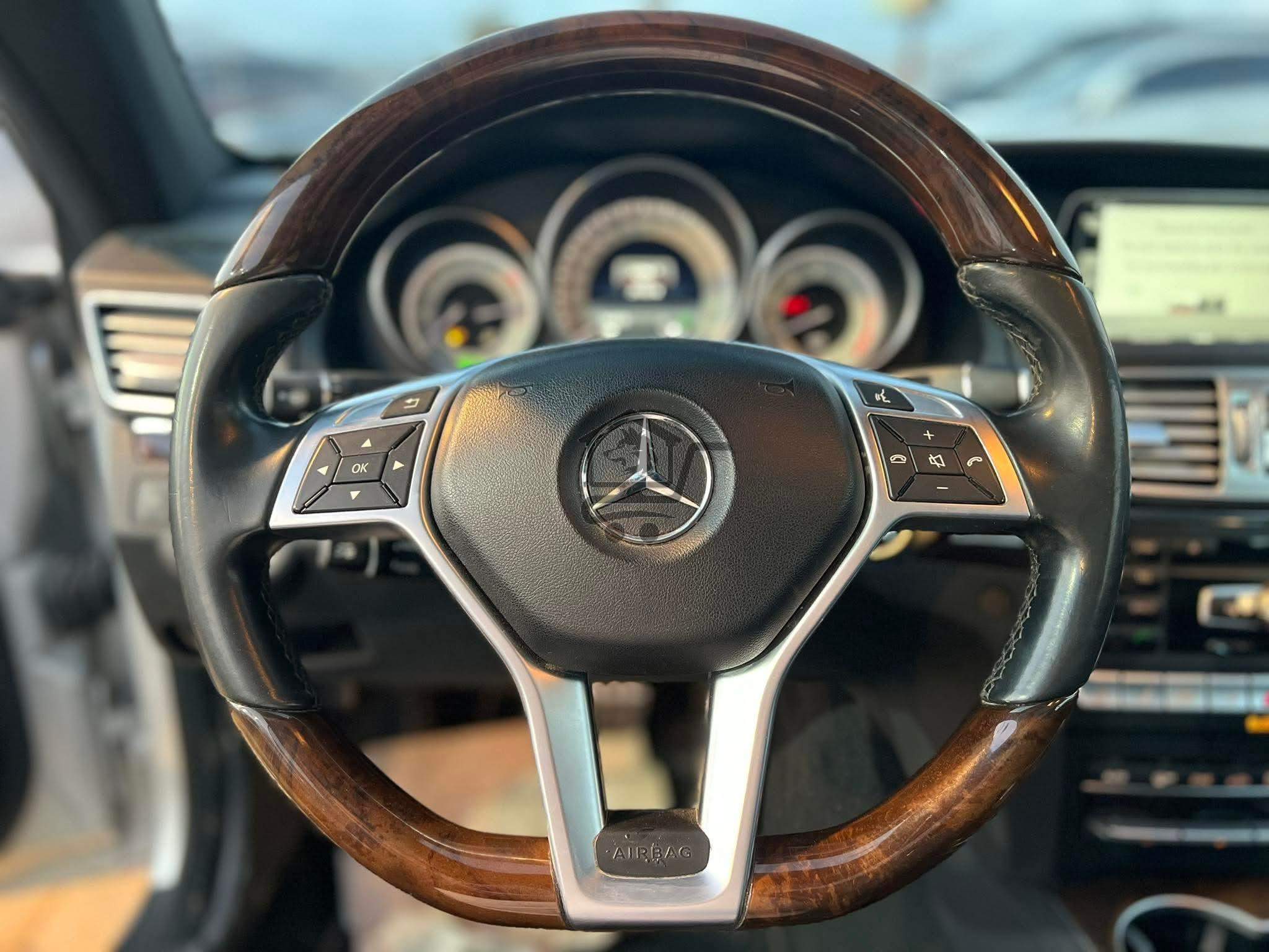 مرسيدس  كوبيه E550 - الصورة 9