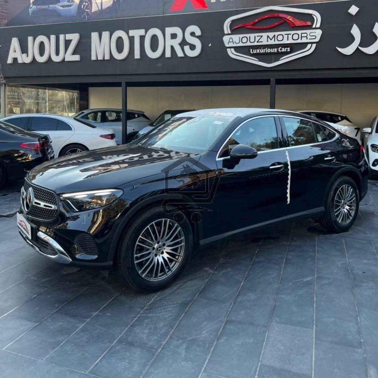 Mercedes-Benz GLC 300 - الصورة 4