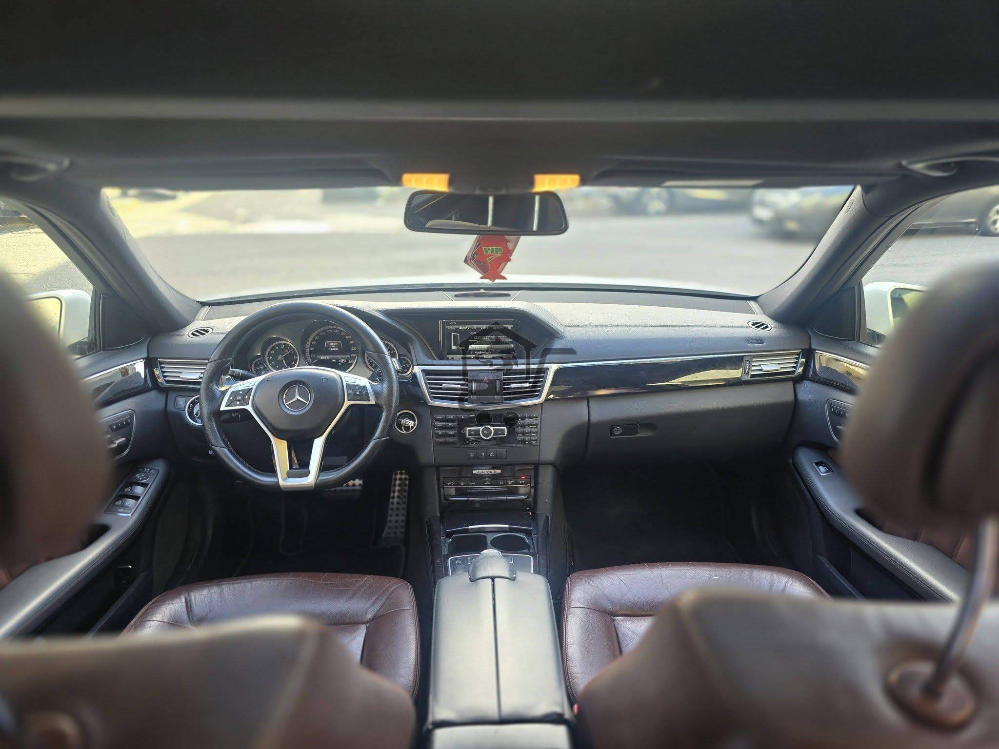 Mercedes-Benz E300 AMG - الصورة 5