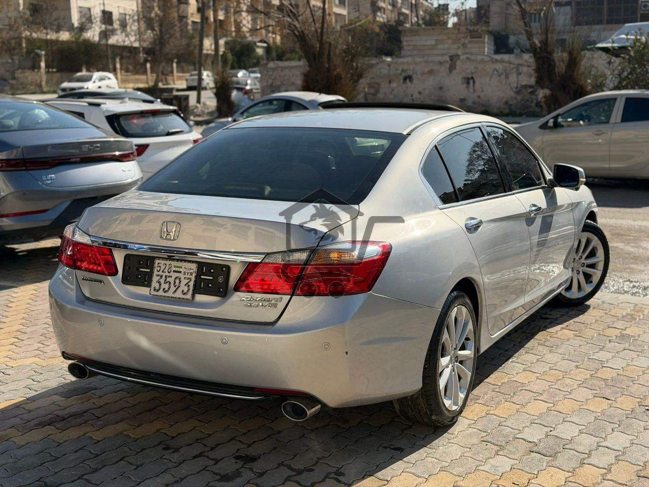 Honda Accord 2013 V6 - الصورة 4
