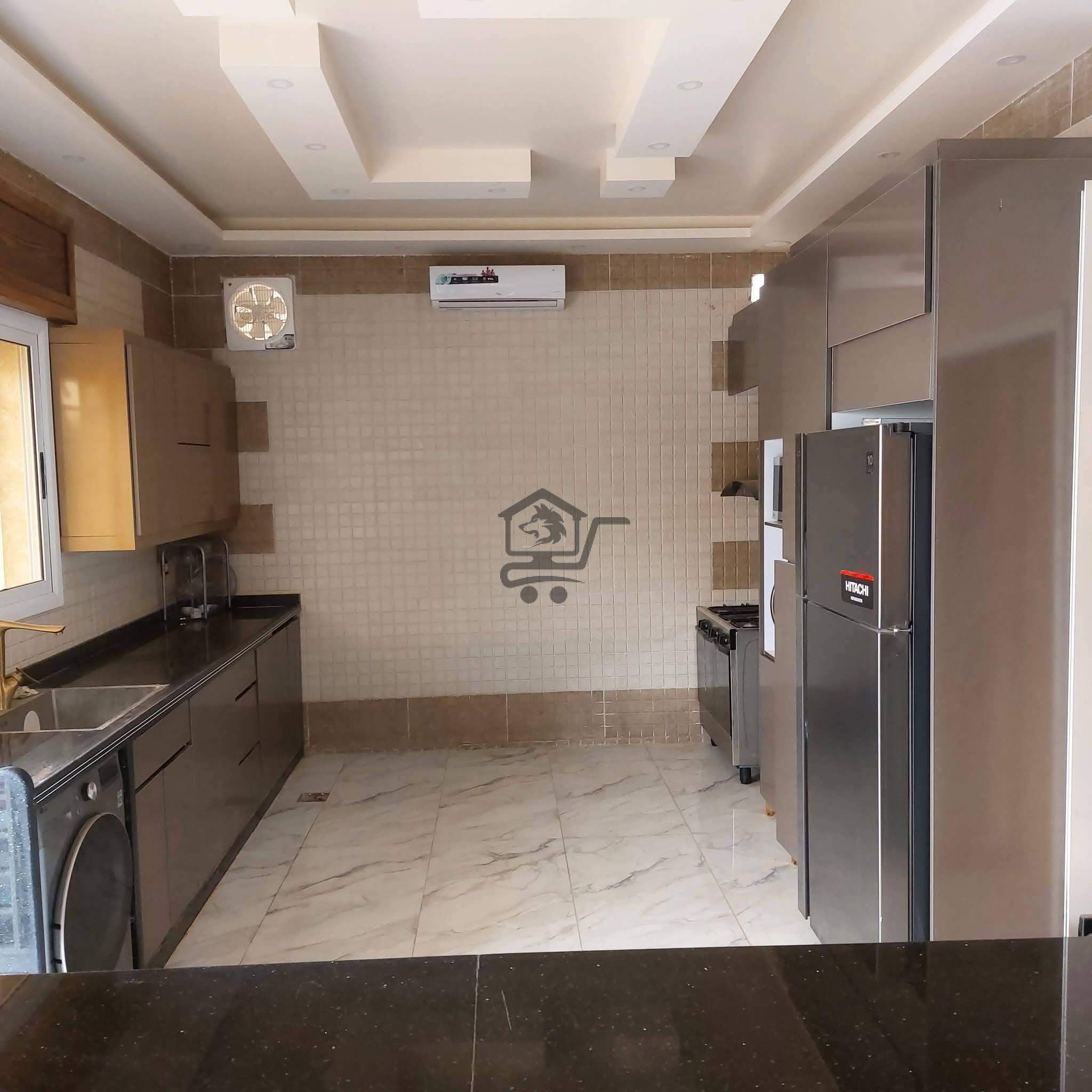 فيلا ملكية مع الفرش - الصورة 2