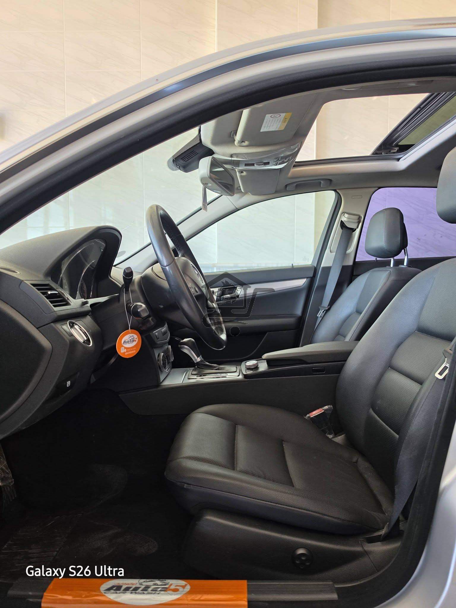 Mercedes C200 2011 - الصورة 6