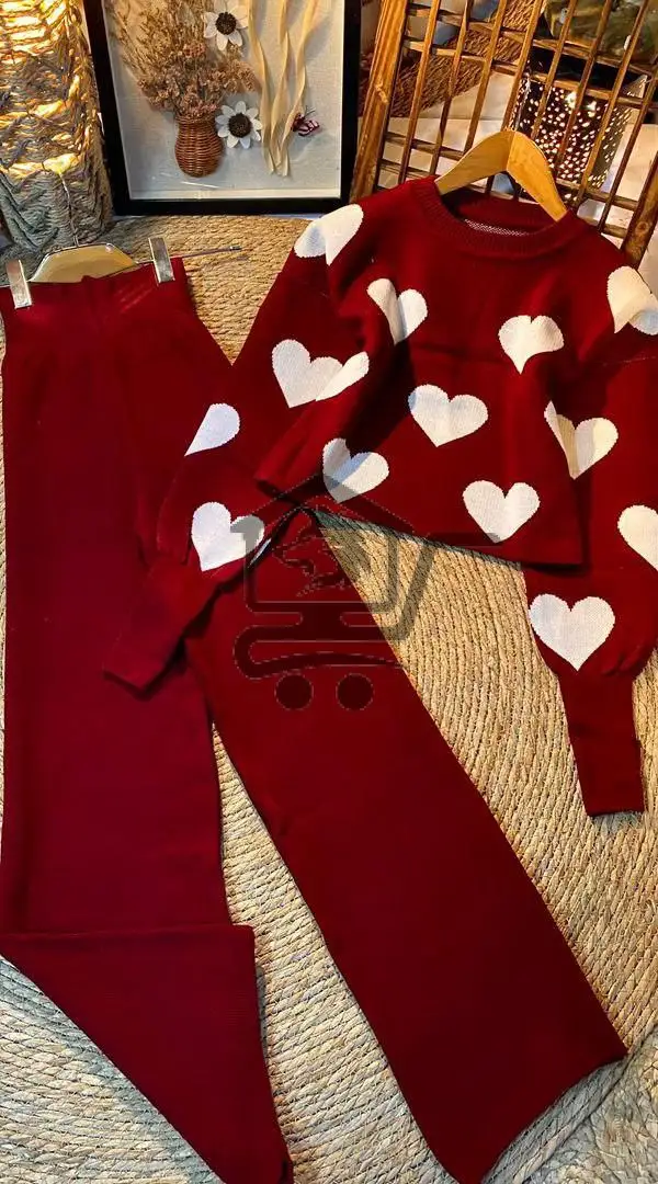 طقم نسواني قطعتين تريكو - الصورة 3