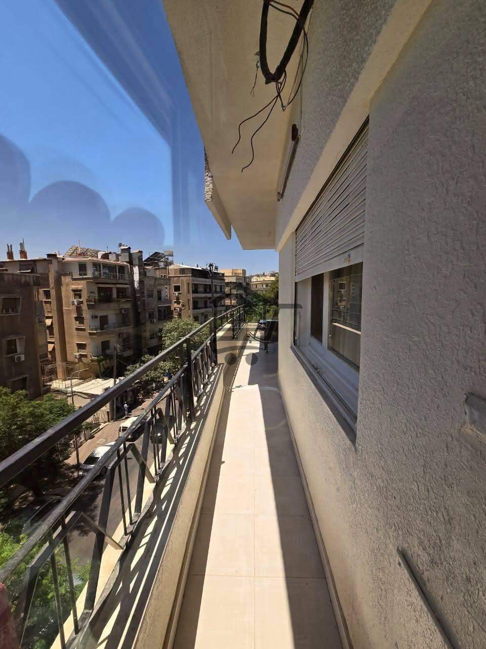 شقة للبيع بموقع حيوي - الصورة 5