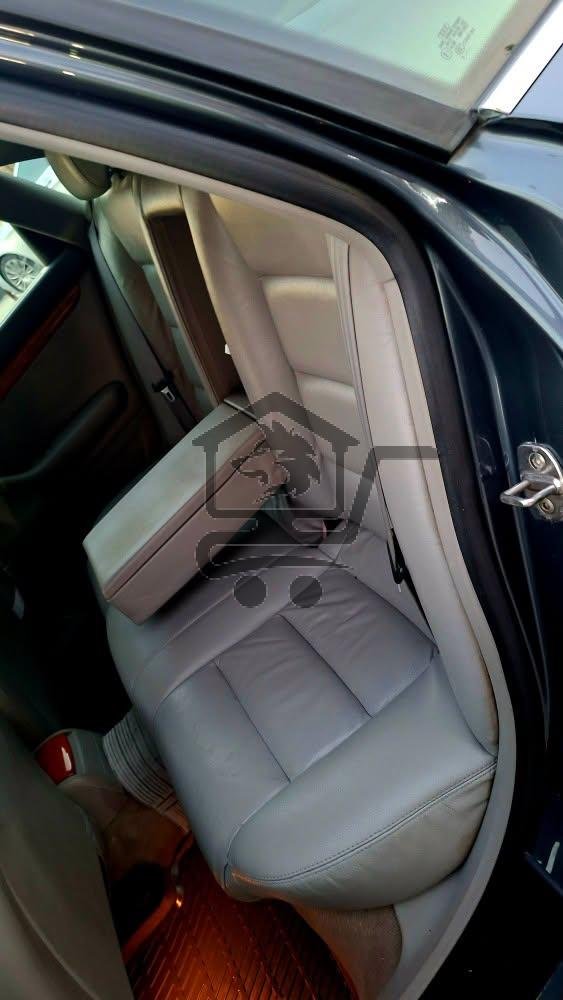 Audi A4 2003 - الصورة 8