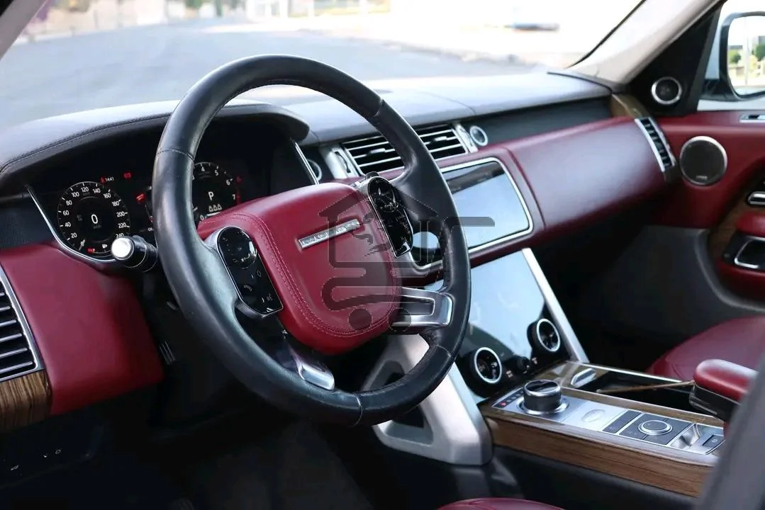 Range Rover Vogue HSE - الصورة 4