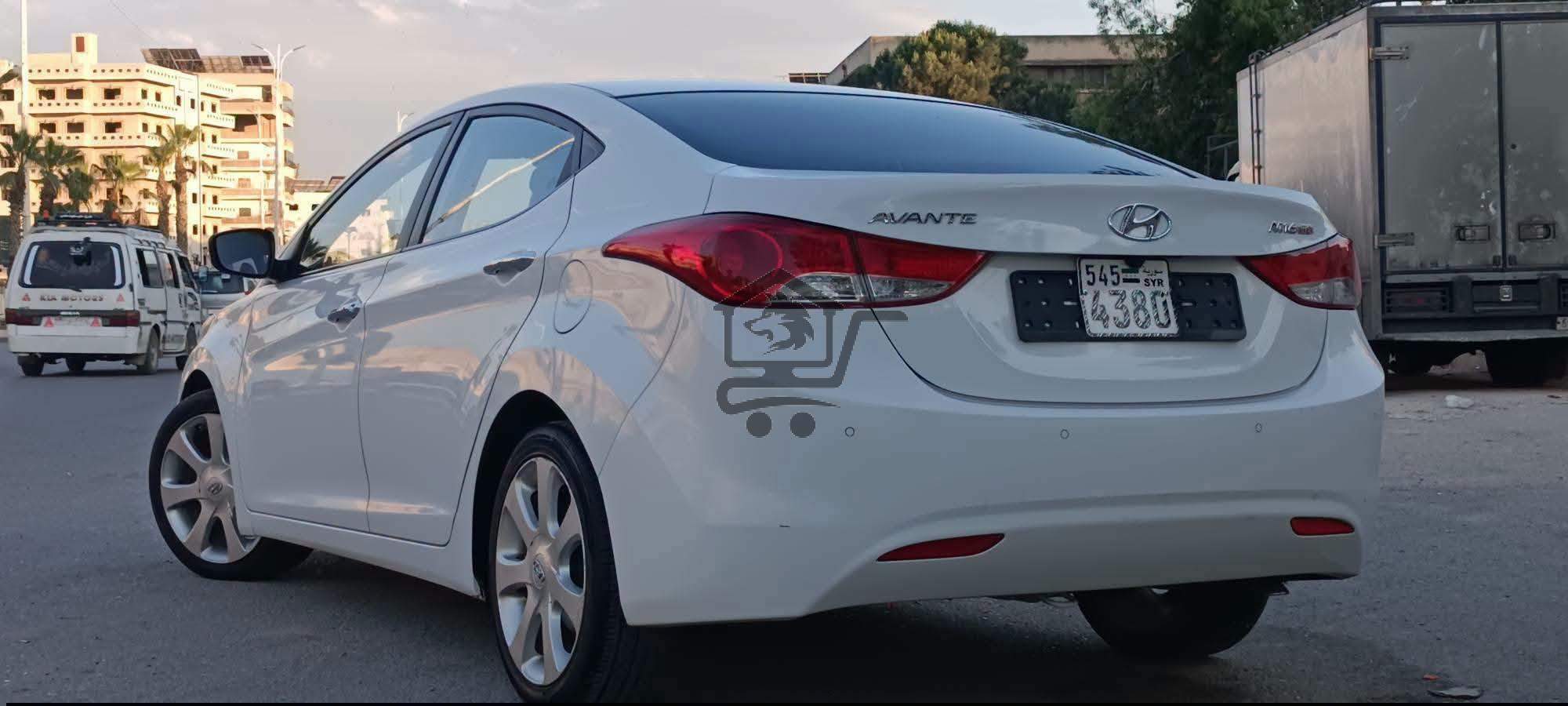 Hyundai Elantra 2011 - الصورة 4