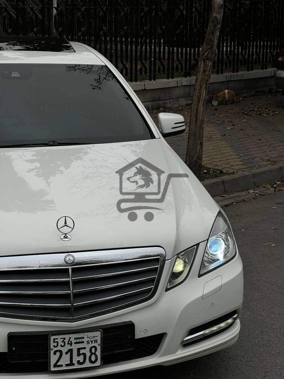 Mercedes-Benz E200 - الصورة 5