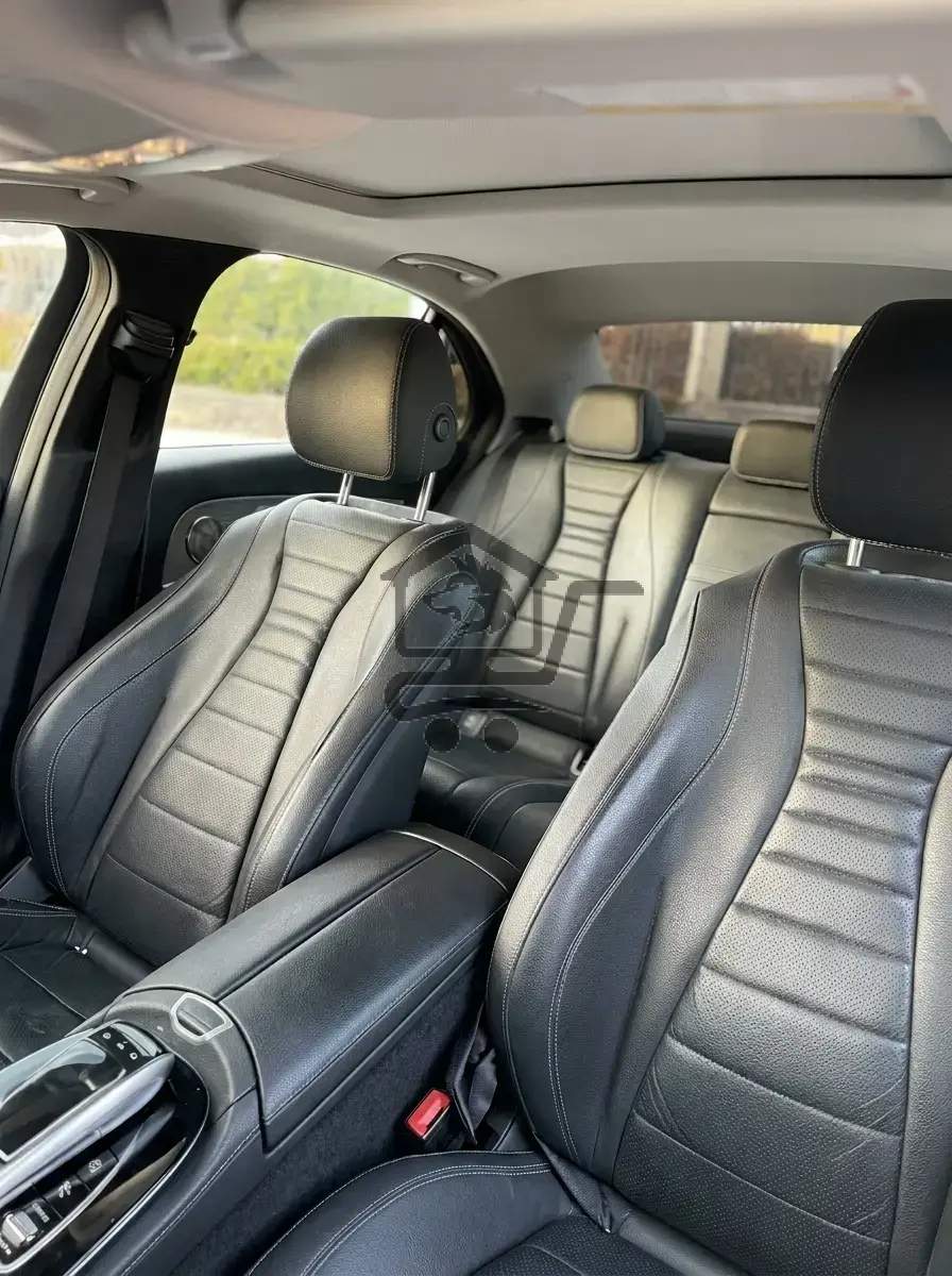 مرسيدس بنز C300 للإيجار - الصورة 5