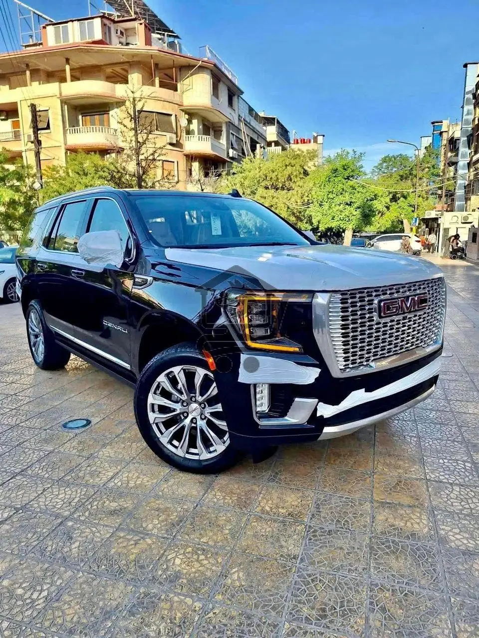 GMC Yukon Denali 2024 - الصورة 2