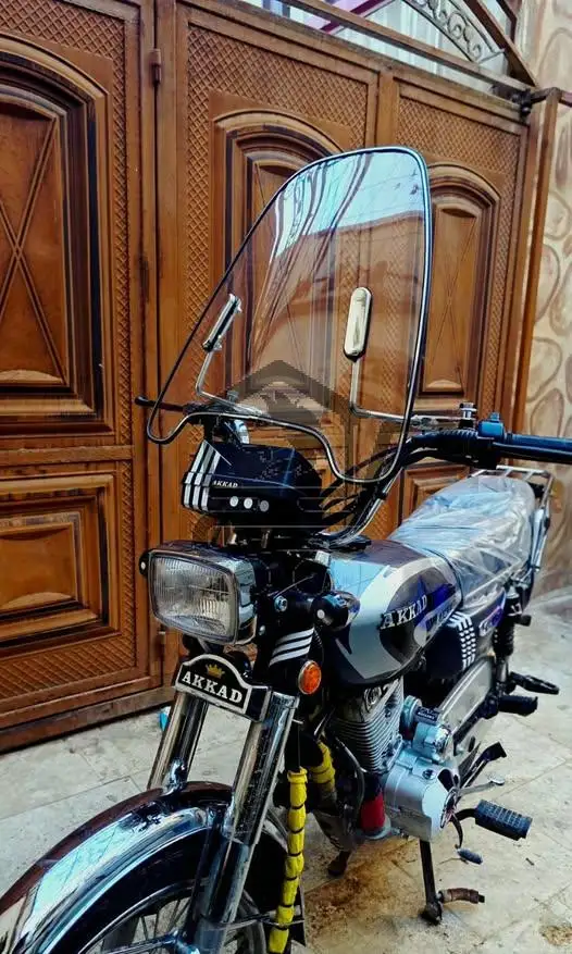 واجهة دراجة نارية شتوية سبور