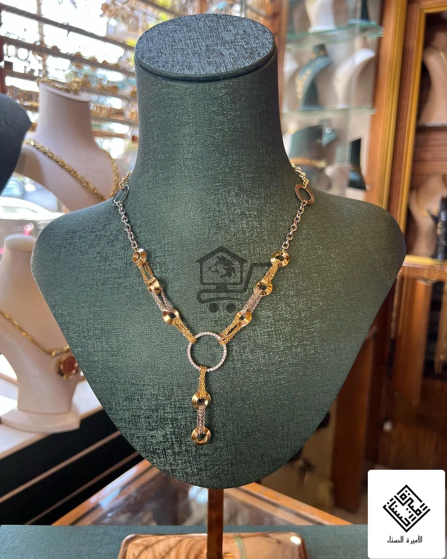 مجوهرات الأميرة الحسناء - الصورة 5