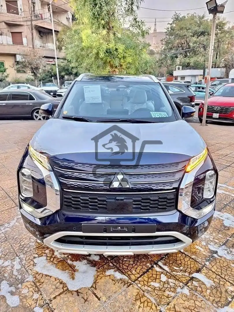 Mitsubishi Outlander 2025 - الصورة 1