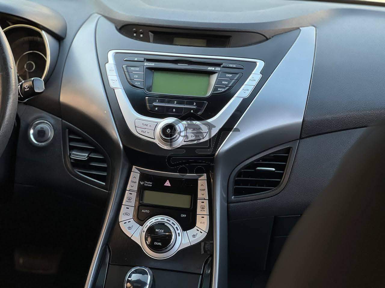 Hyundai Avante 2011 - الصورة 9