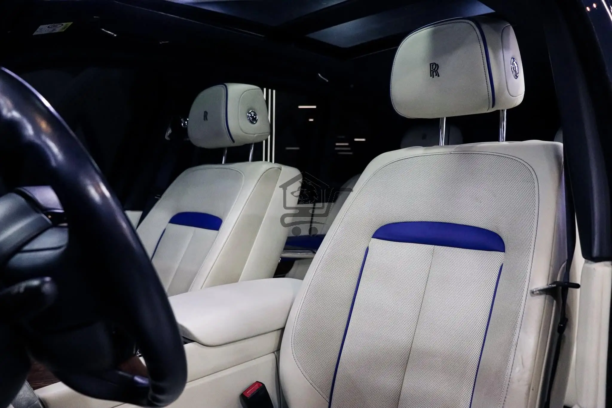 Rolls Royse Cullinan - الصورة 2