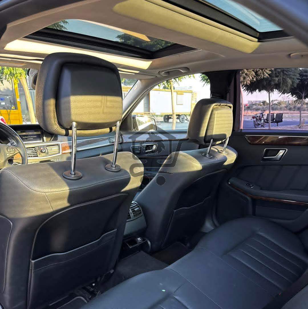 Mercedes E300 - الصورة 4