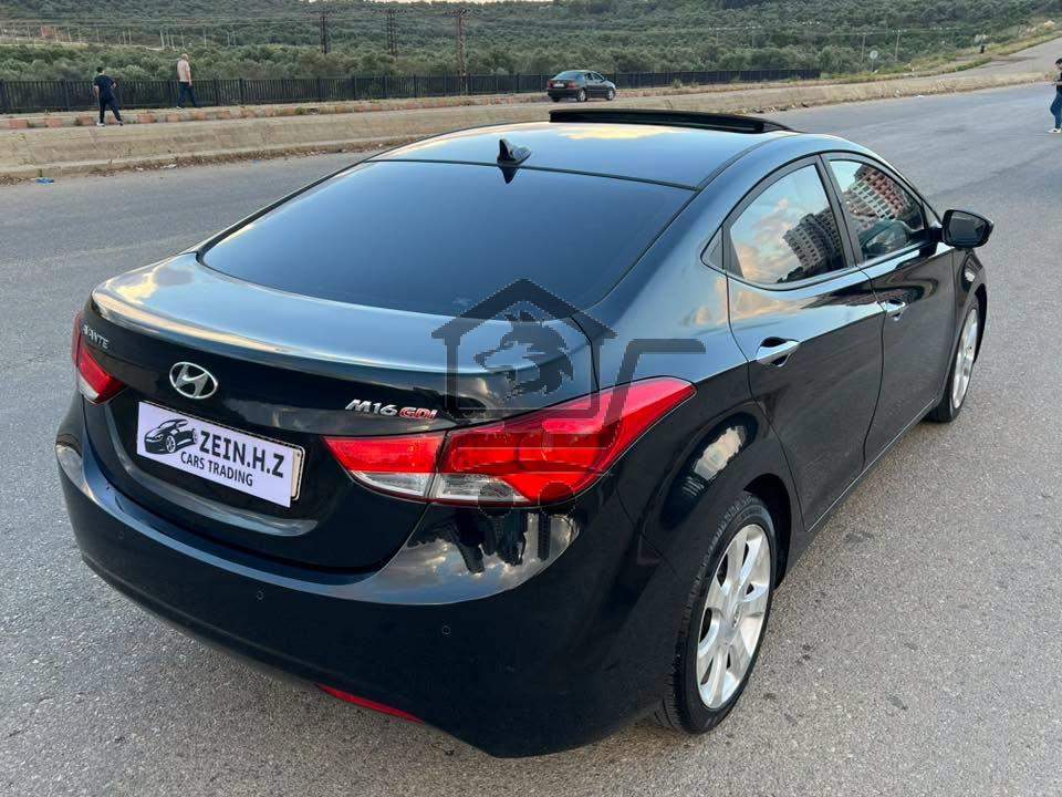 Hyundai Avante 2011 - الصورة 5