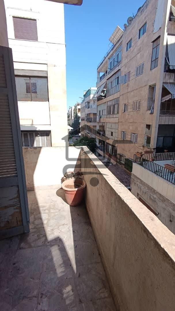 منزل في شارع النيل - الصورة 6