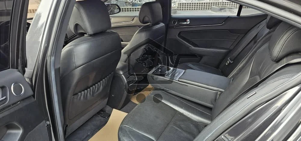 KIA K7 2011 - الصورة 6