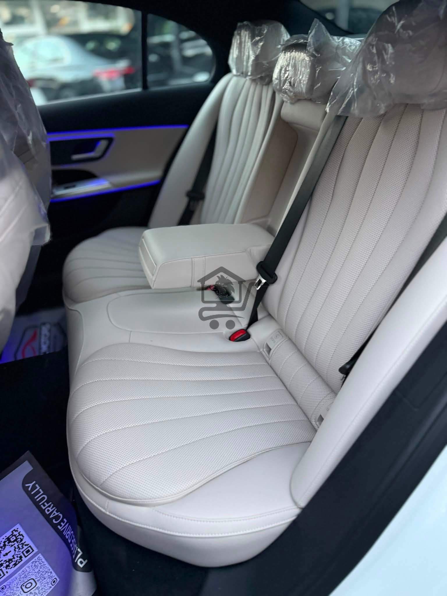 Mercedes E300 4Matic 2026 - الصورة 10
