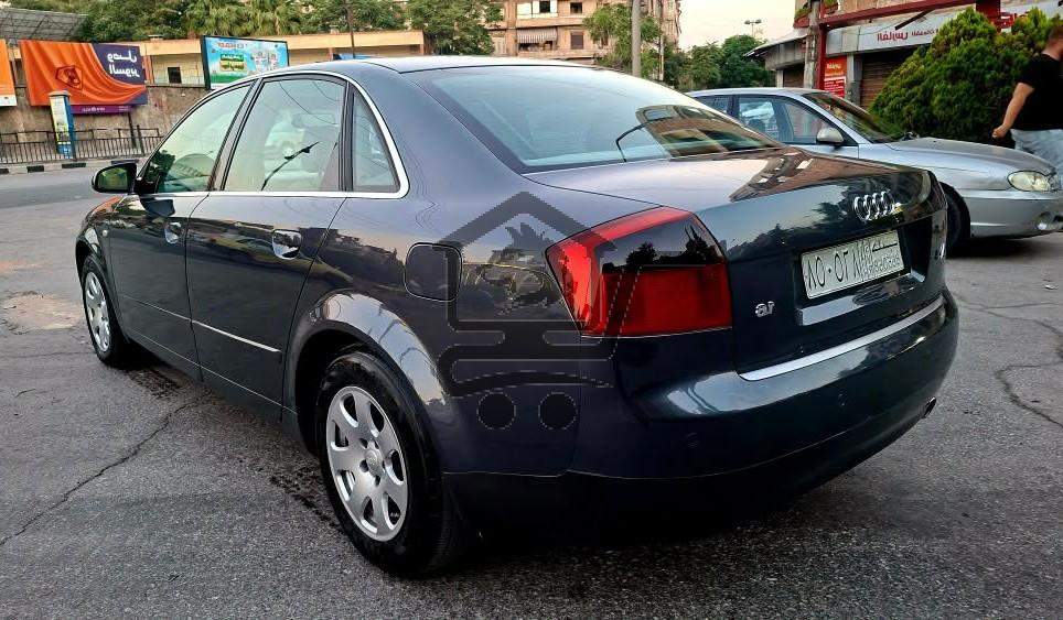 Audi A4 2003 - الصورة 5