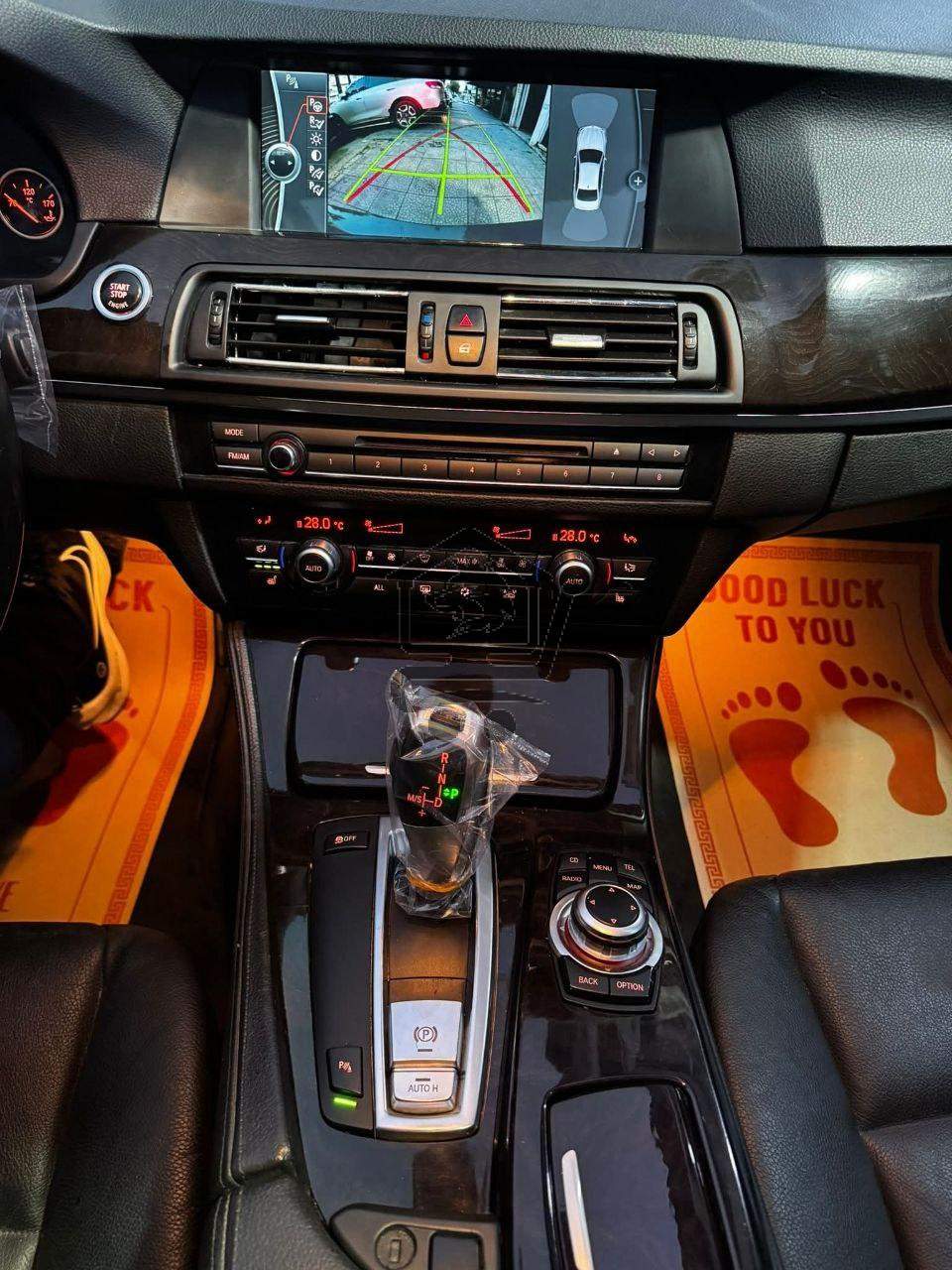 BMW 528i 2010 - الصورة 8