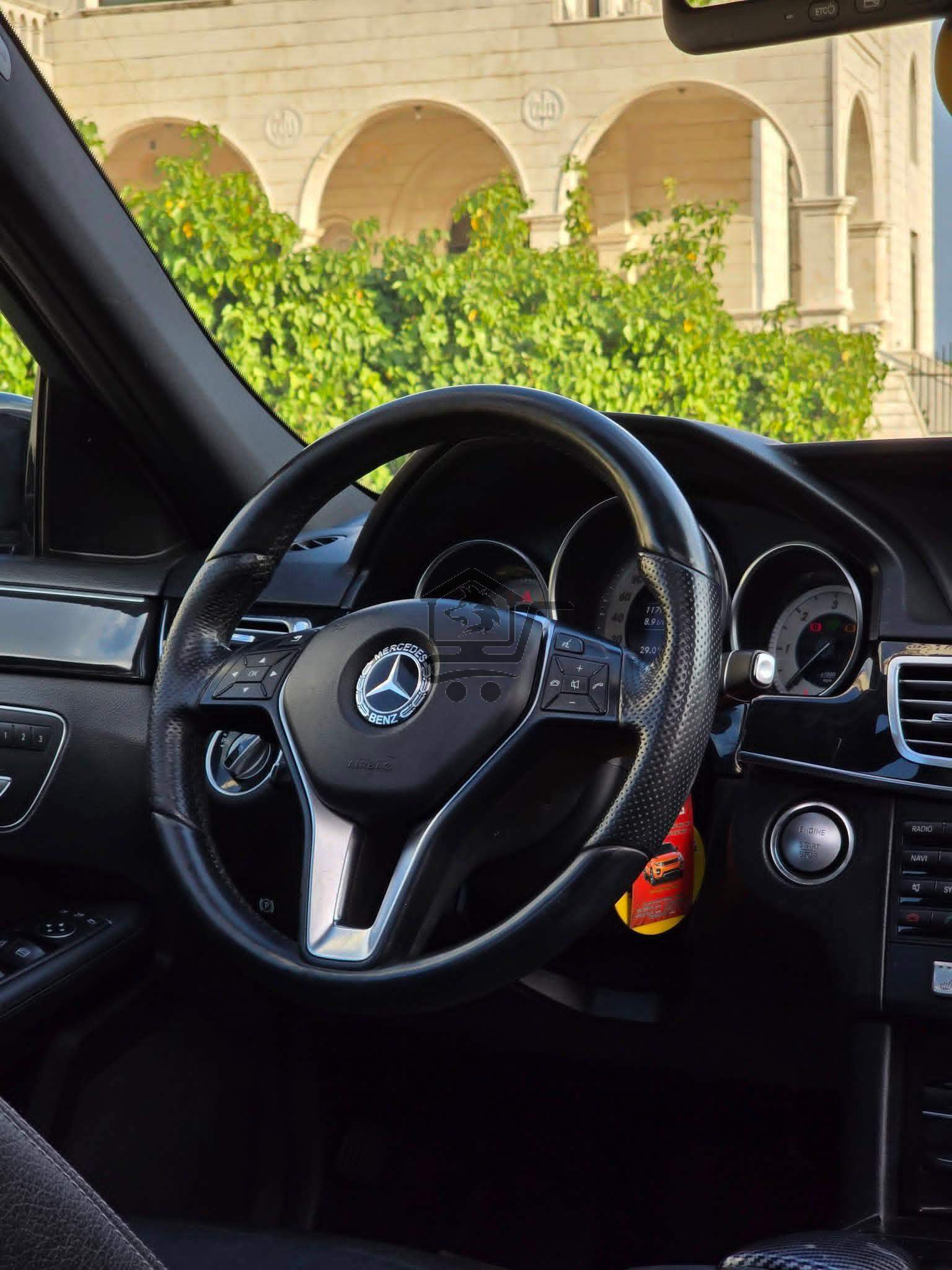 Mercedes E250 - الصورة 5