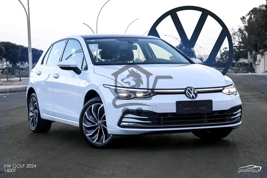 Volkswagen Golf - الصورة 1