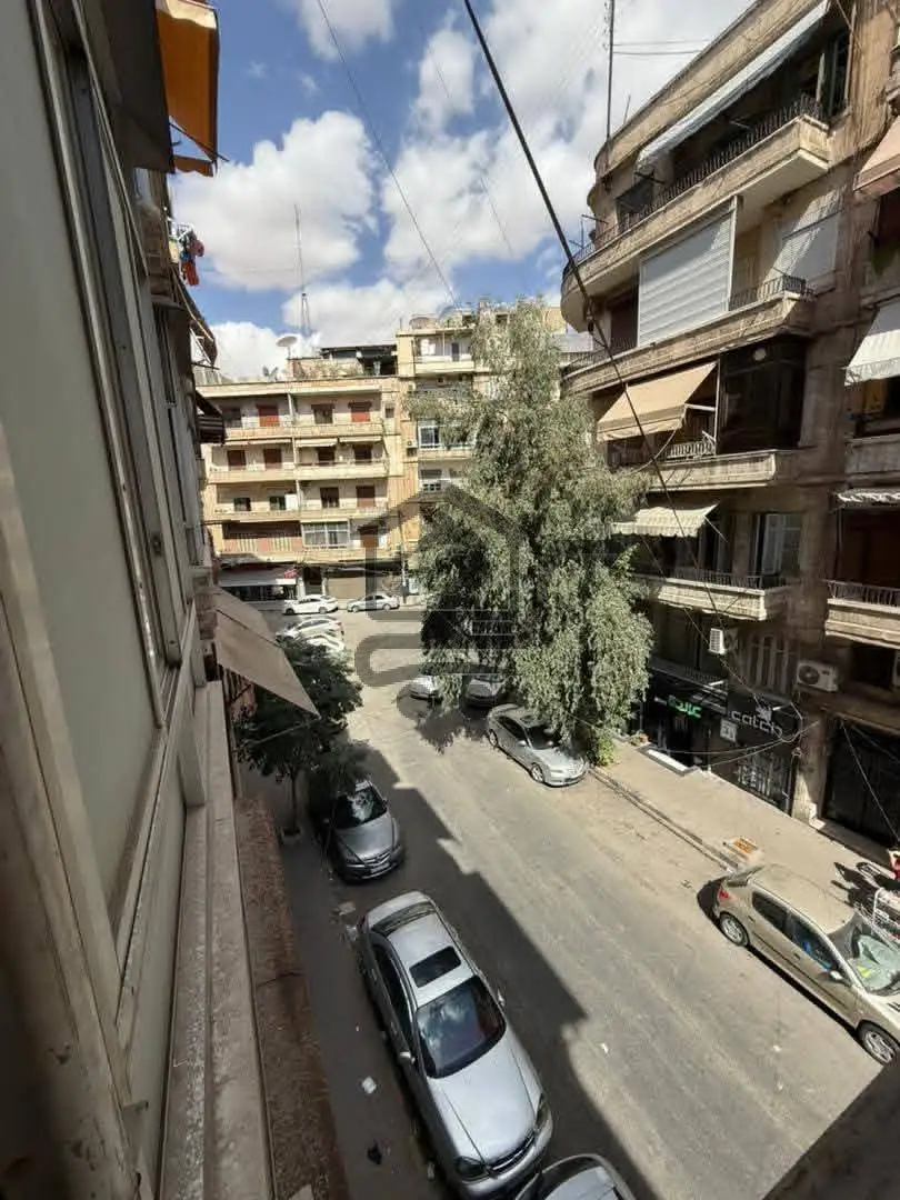 منزل للبيع في العزيزية - الصورة 2