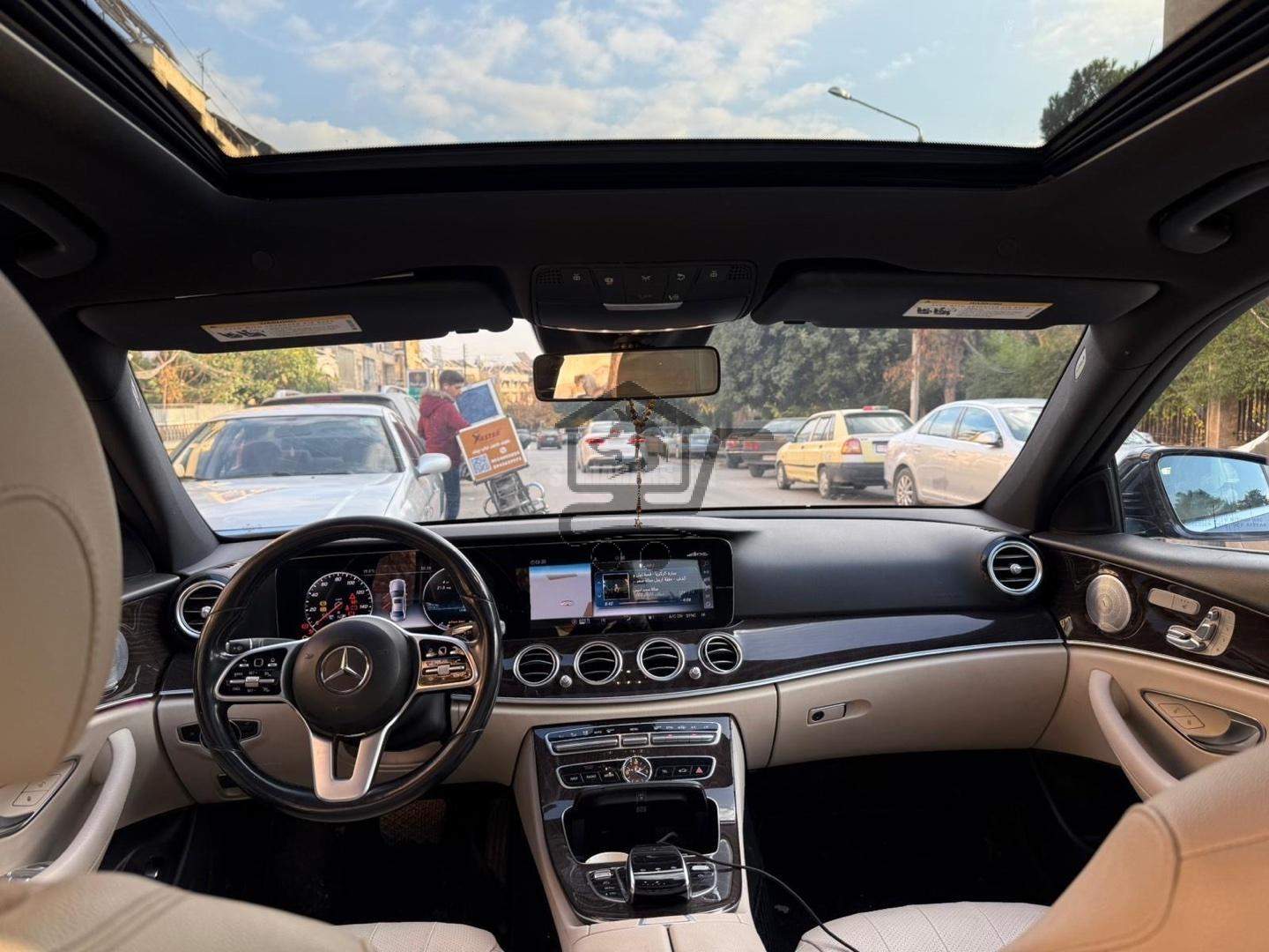 مرسيدس بينز - Mercedes benz E300 - الصورة 2