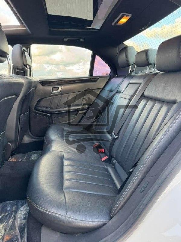 Mercedes-Benz E300 - الصورة 10