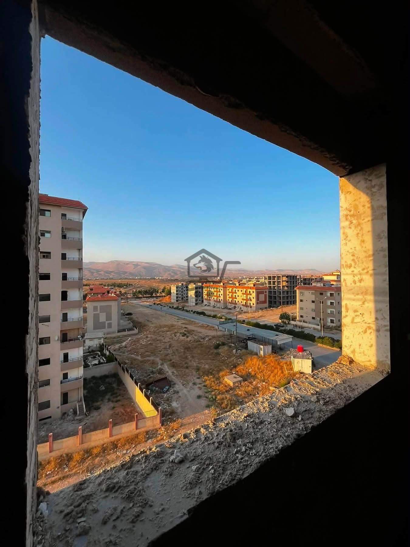 للبيع منزل بسعر جيد جدا - الصورة 1