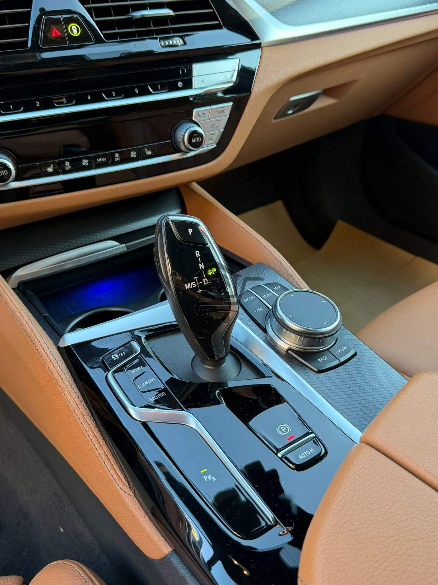 BMW 520i 2022 - الصورة 8