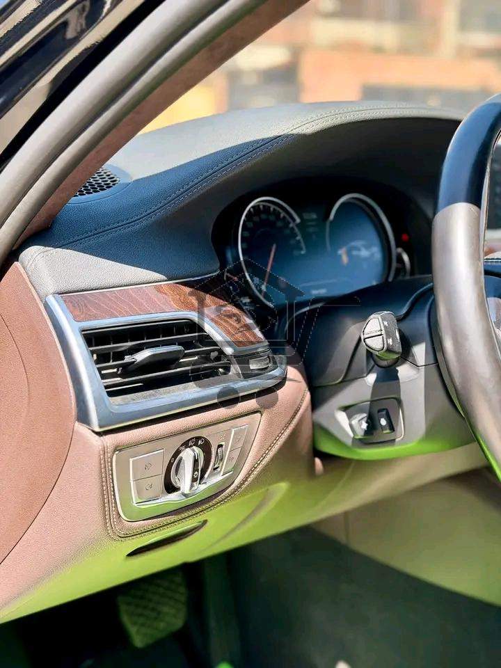 BMW 750 LI - الصورة 2