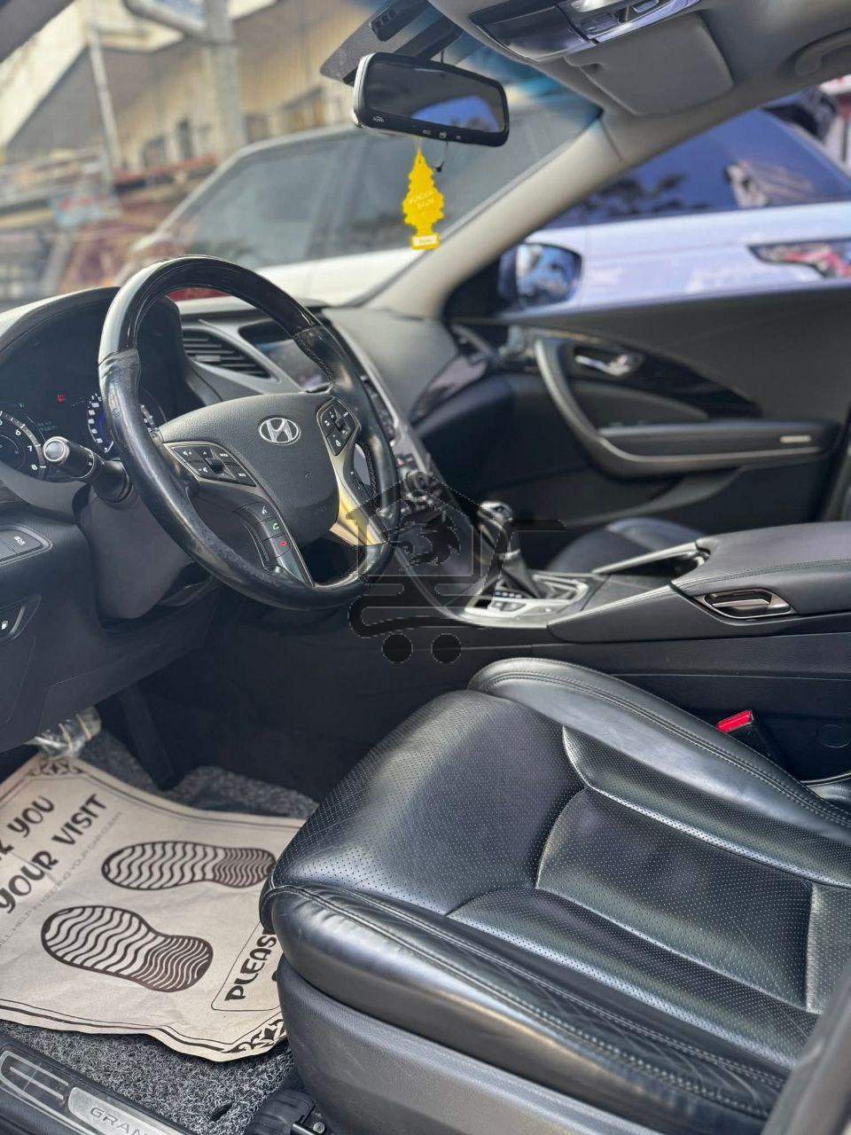 Hyundai Azera Grandeur 2013 - الصورة 7