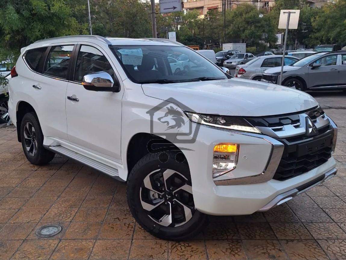 Mitsubishi Montero Sport - الصورة 1